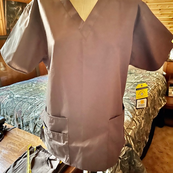 NWT WonderWink Brown Scrub Set - Picture 5 of 6